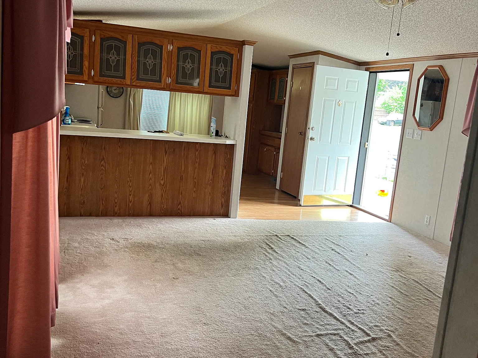3 bed, 1250 sqft, $1,250 — Photo 3