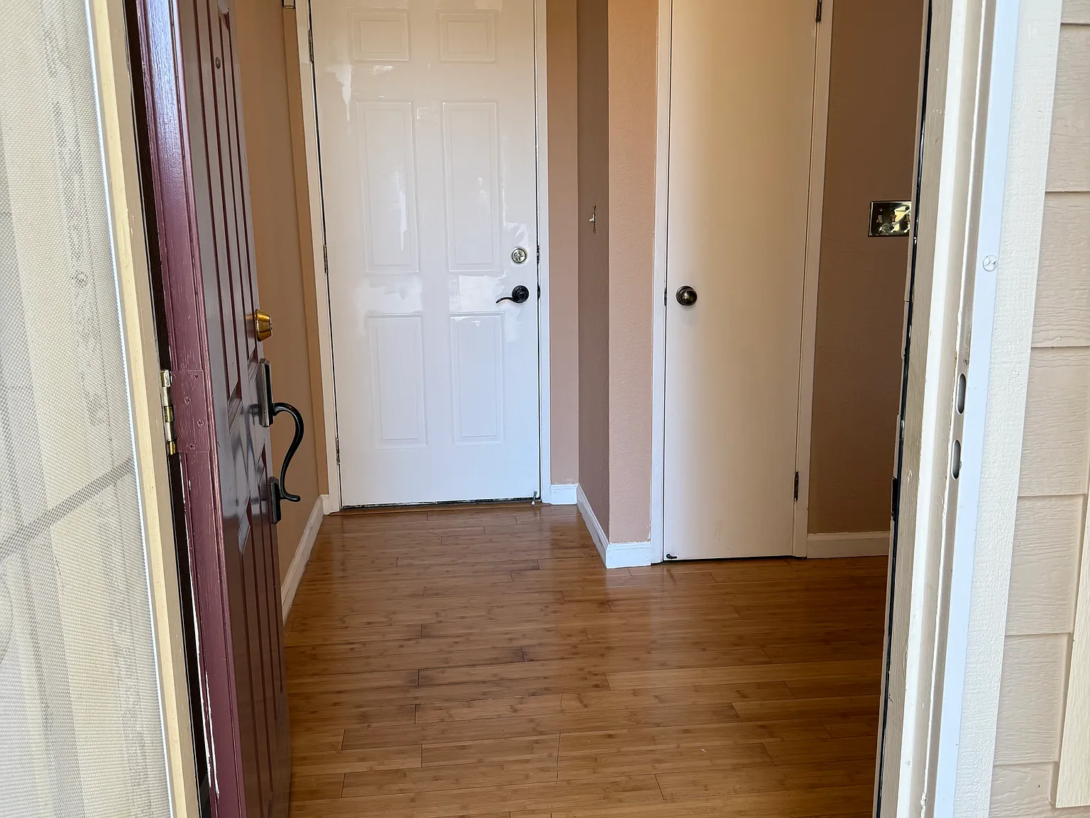 110 Wildes Ct — Photo 2