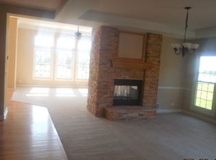 12009 S Winterberry Ln, Plainfield, IL 60585