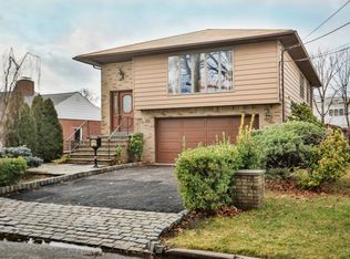 33 Roosevelt St, Little Ferry, NJ 07643