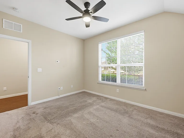 405 Windward Dr — Photo 19