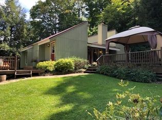 11360 Van Gilder Rd, Delevan, NY 14042