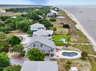 7613 Belle Fontaine Dr, Ocean Springs, MS 39564