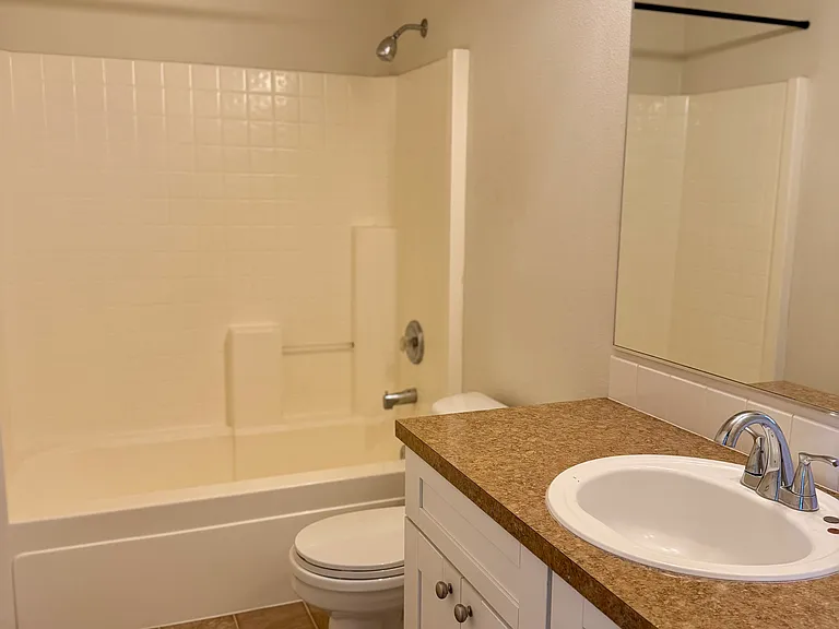 1560 Estate Pl — Photo 15