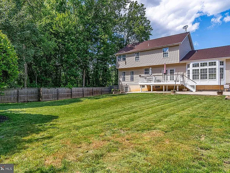 17 Whitestone Dr — Photo 65