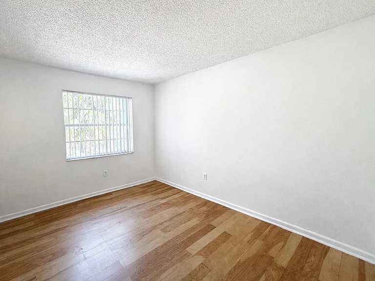 2505 N Alafaya Trl #8 — Photo 14