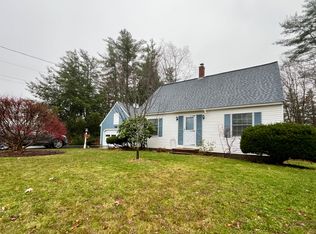 16 Joy St, Springvale, ME 04083