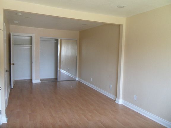 5th image of 1064 Forestdale Ave