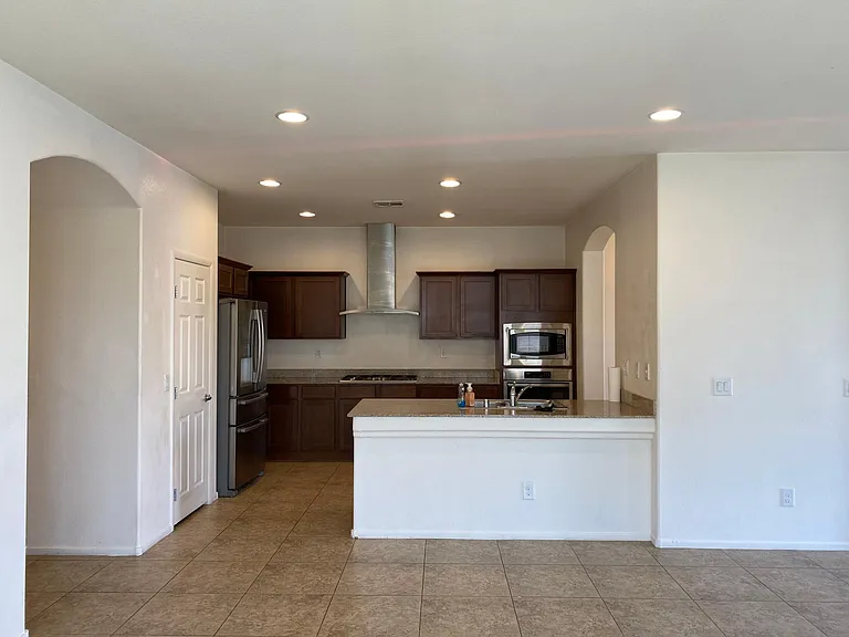 10965 Mount Pendleton St — Photo 5