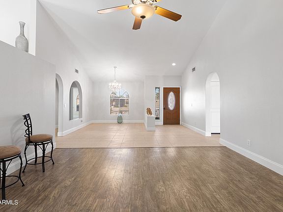 5th image of 10019 W Campbell Ave
