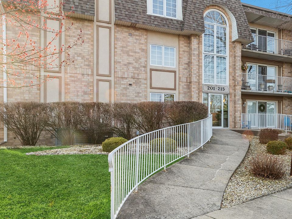 1st image of 213 Swan Dr Unit 3-D