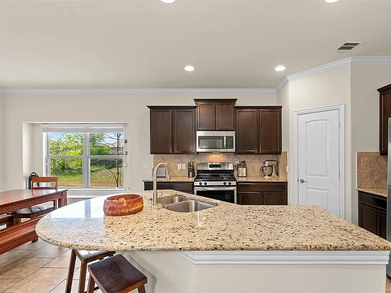 10429 Crescendo Ln — Photo 4