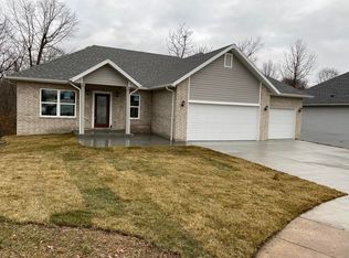 3391 N Wright Wood Ave, Springfield, MO 65803