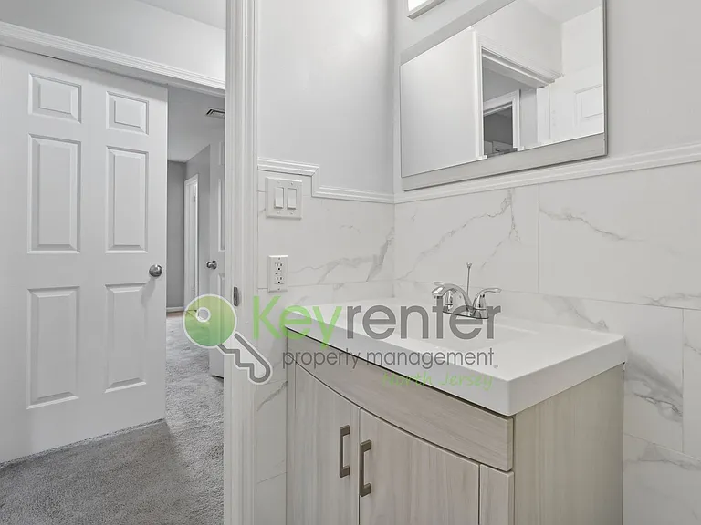 202 Saint Michaels Walk — Photo 14