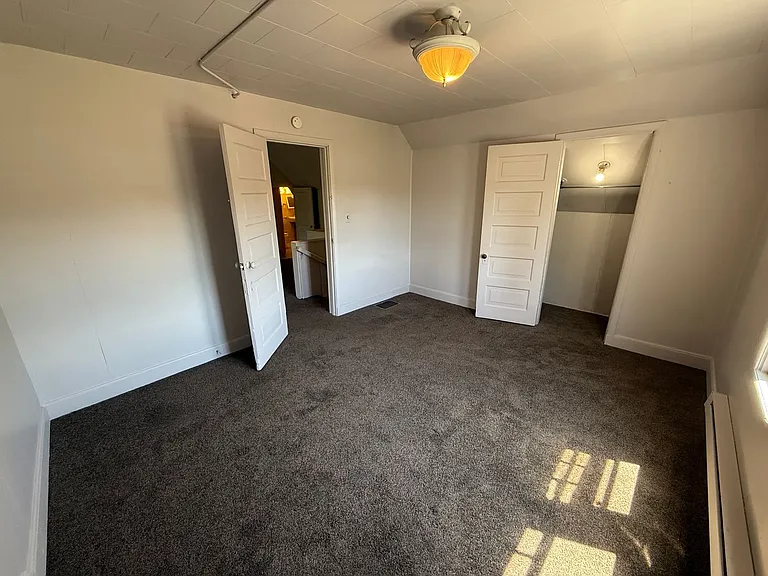421 South Chestnut Street — Photo 17