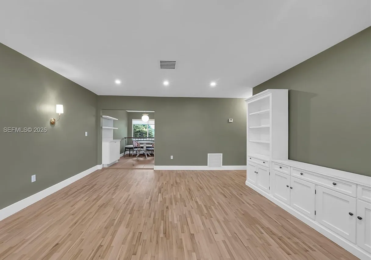 2 bed, 2088 sqft, $5,250 — Photo 4