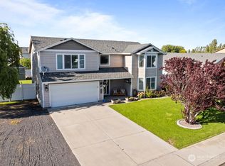 1354 E Greens Loop Rd, Moses Lake, WA 98837