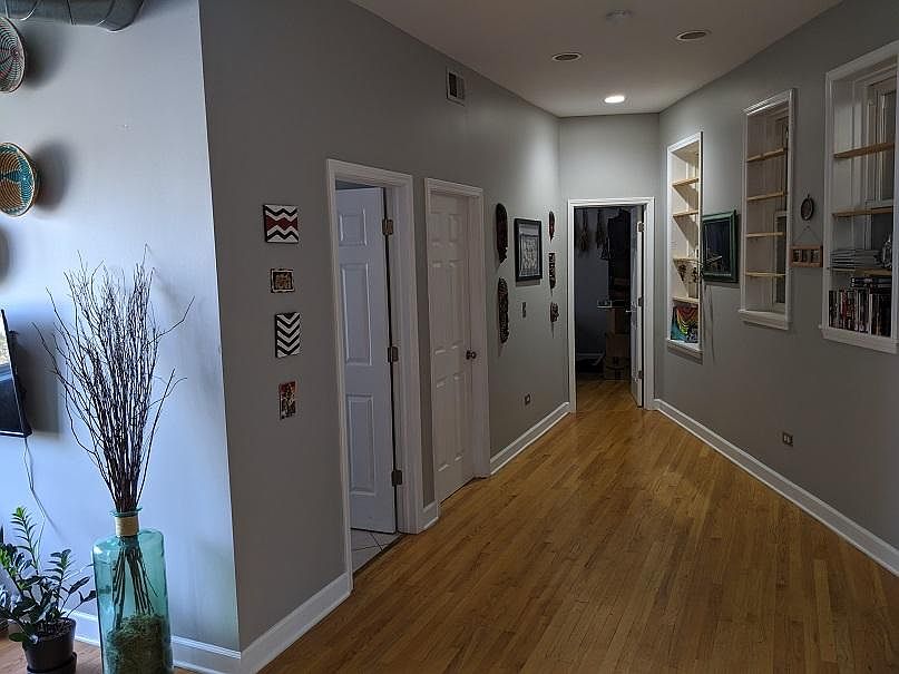 1st image of 4363 N Lincoln Ave APT 2