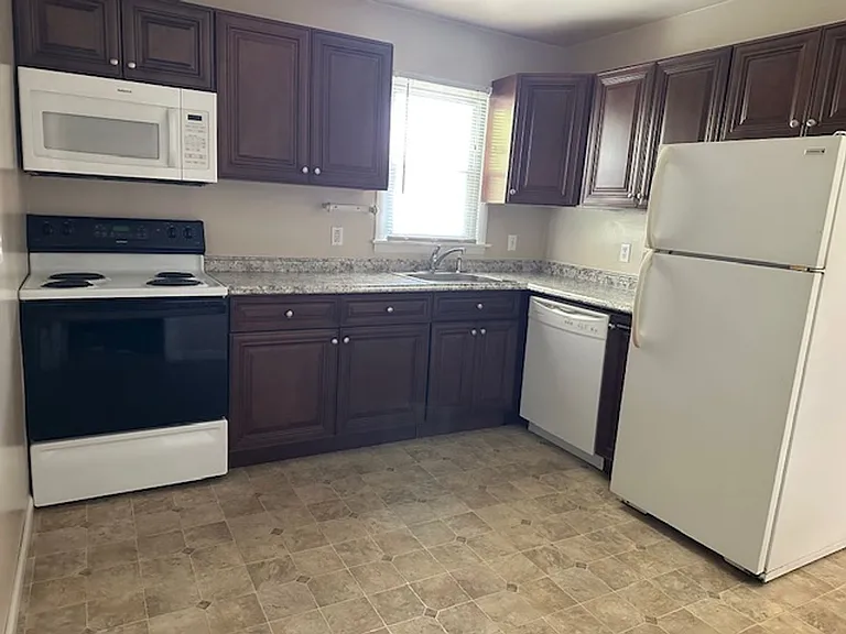 8059 Somerset St #H — Photo 3