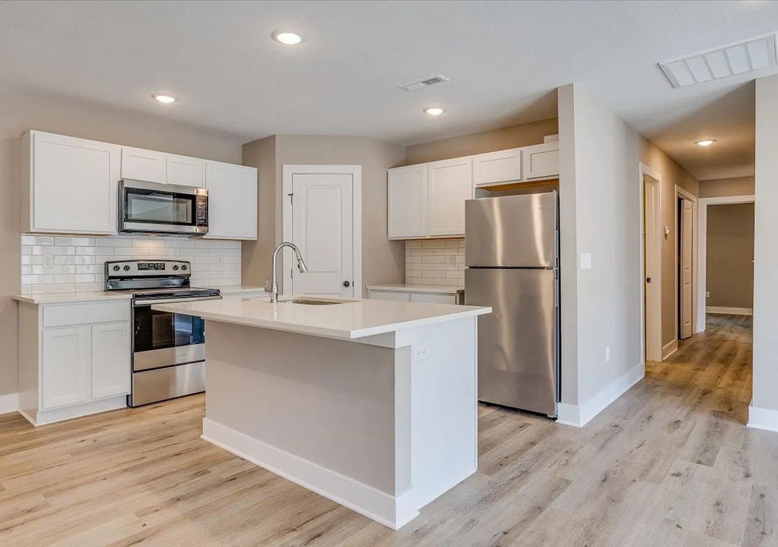 Edgewater Molly Plan — Photo 1
