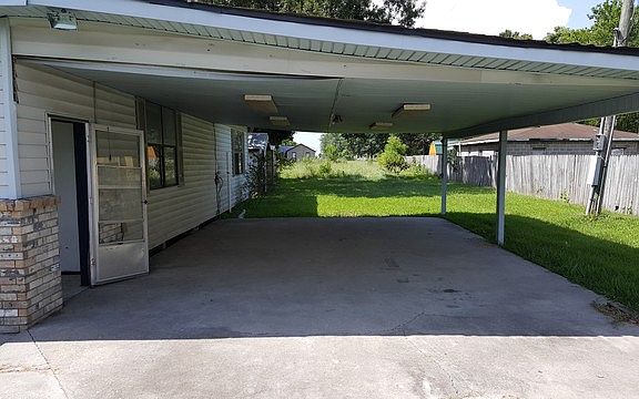 3rd image of 33046 Highway 943 S