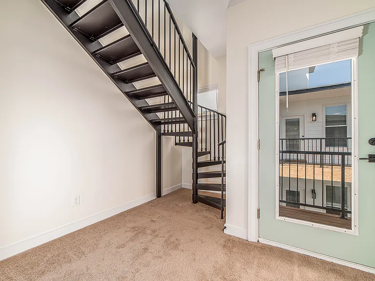 2221 Pretty Lake Ave — Photo 56