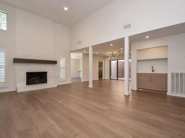 426 E Fair Harbor Ln, Houston, TX 77079