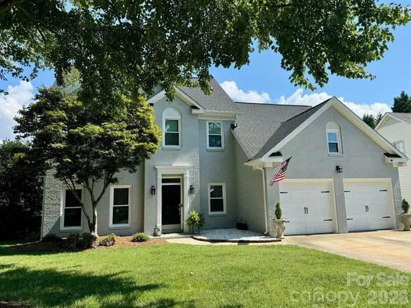 19942 Scanmar Ln, Cornelius, NC 28031