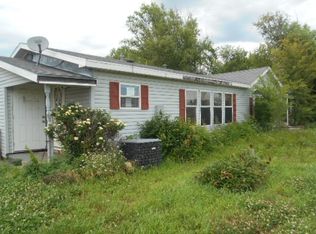 1210 E 600th Rd, Lawrence, KS 66047