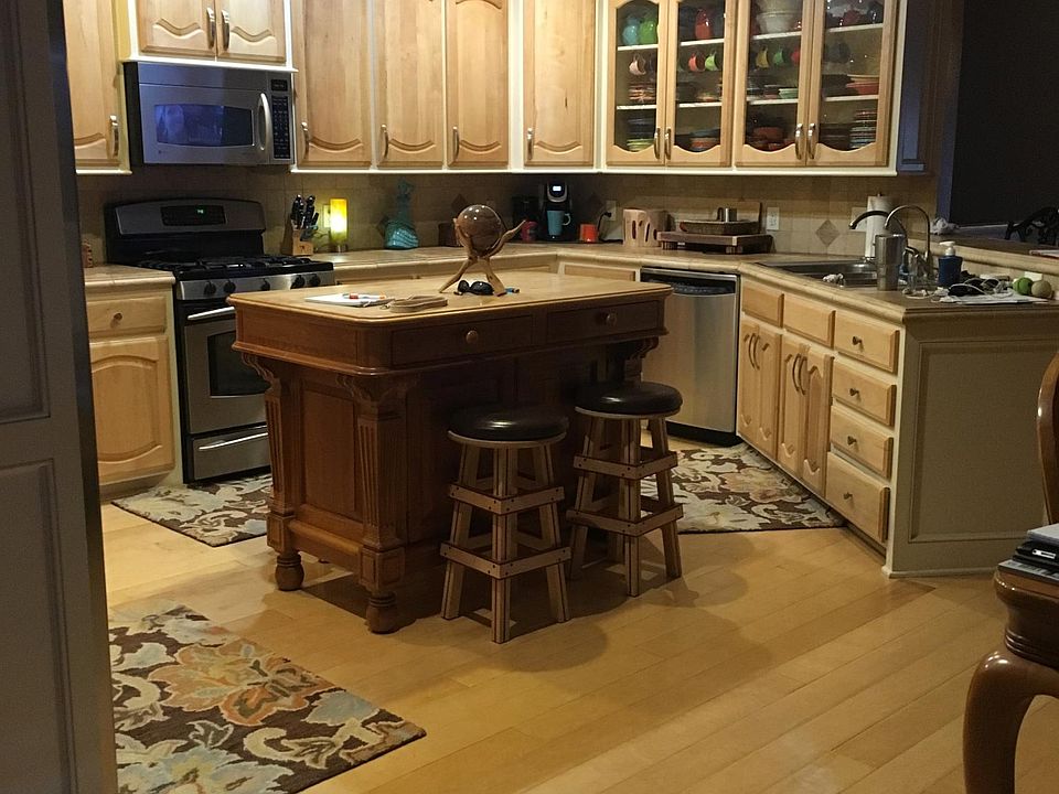 2nd image of 4409 105th St