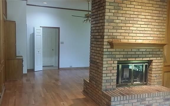 4th image of 2317 Lone Oak Trl