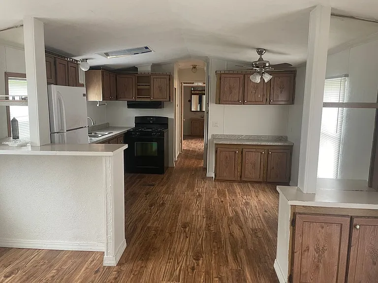 3860 Olds Rd — Photo 2