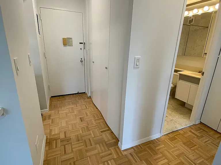 200 Rector Pl #9C — Photo 9
