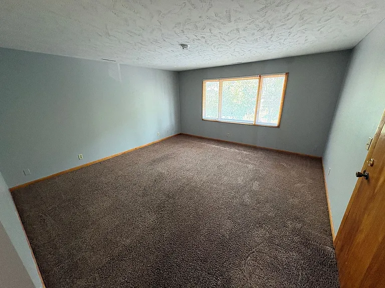 1533 S 21st St — Photo 12