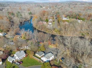 3 Main St FLOOR 1, Tariffville, CT 06081