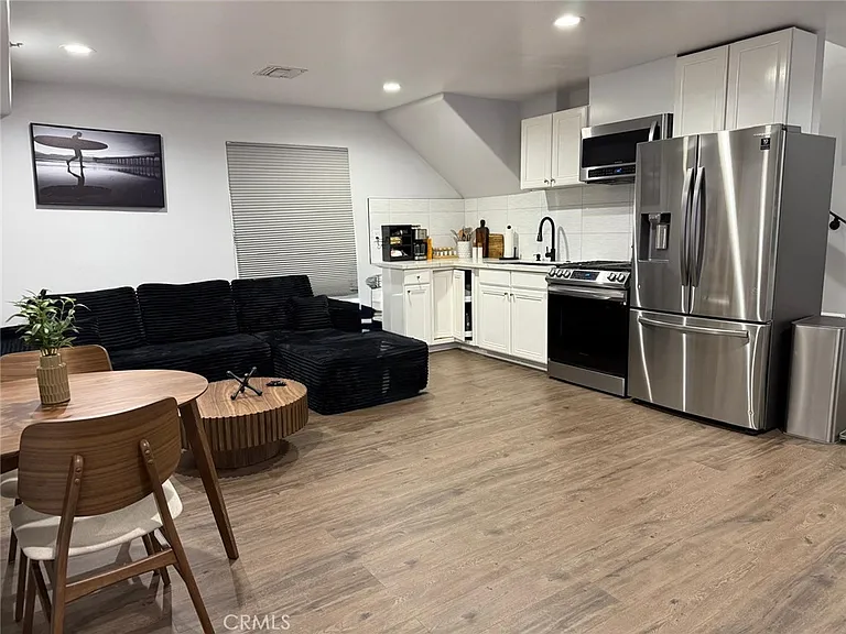 22237 Buena Ventura St #2 — Photo 12