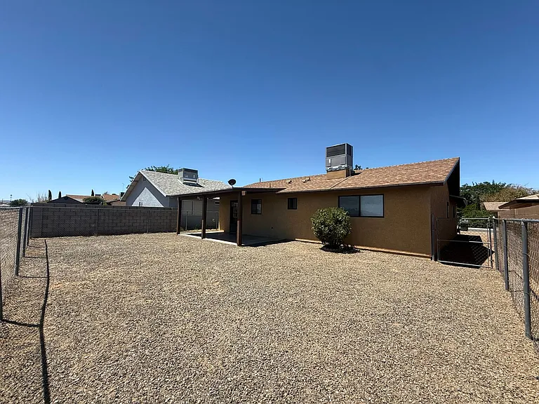 3736 N Roosevelt St — Photo 8