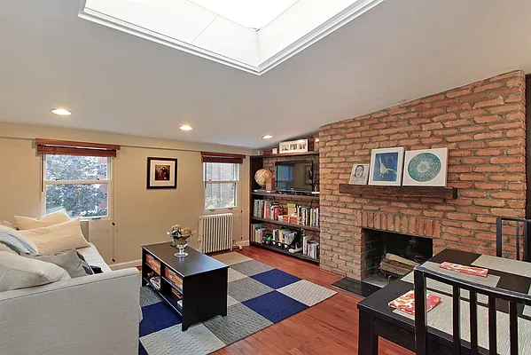 Sold by Corcoran | media 7