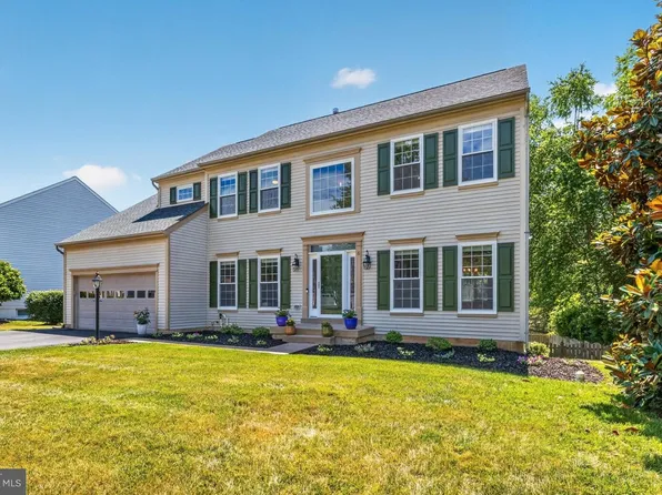 6 Monarch Ct, Stafford, VA 22554