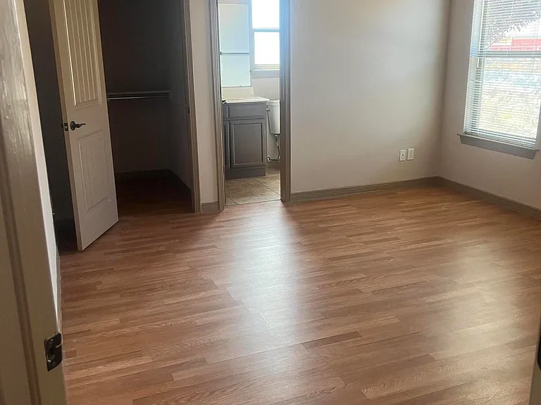 14236 Poets Rock Ln — Photo 12