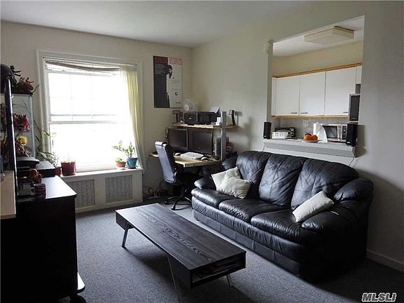 4th image of 3051 Hobart St APT 4A