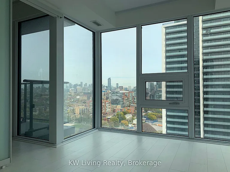 19 Western Battery Rd #2605 — Photo 9