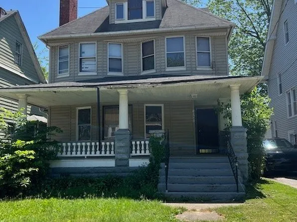 10842 Grantwood Ave, Cleveland, OH 44108