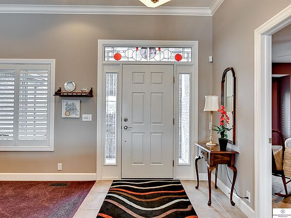 5th image of 4902 Shoreline Cir