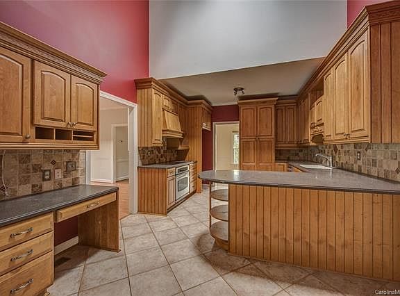 3rd image of 2141 Wayles Ct