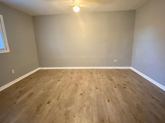 3rd image of 122 Avenue V