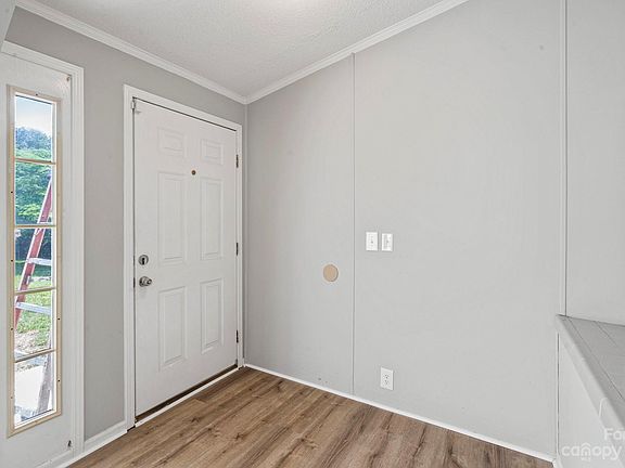 5th image of 110 Cenco Dr