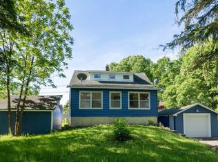 914 1st St E, Hastings, MN 55033
