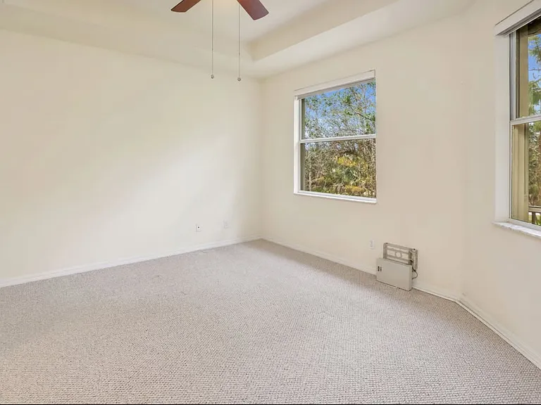1445 Mariposa Cir — Photo 4