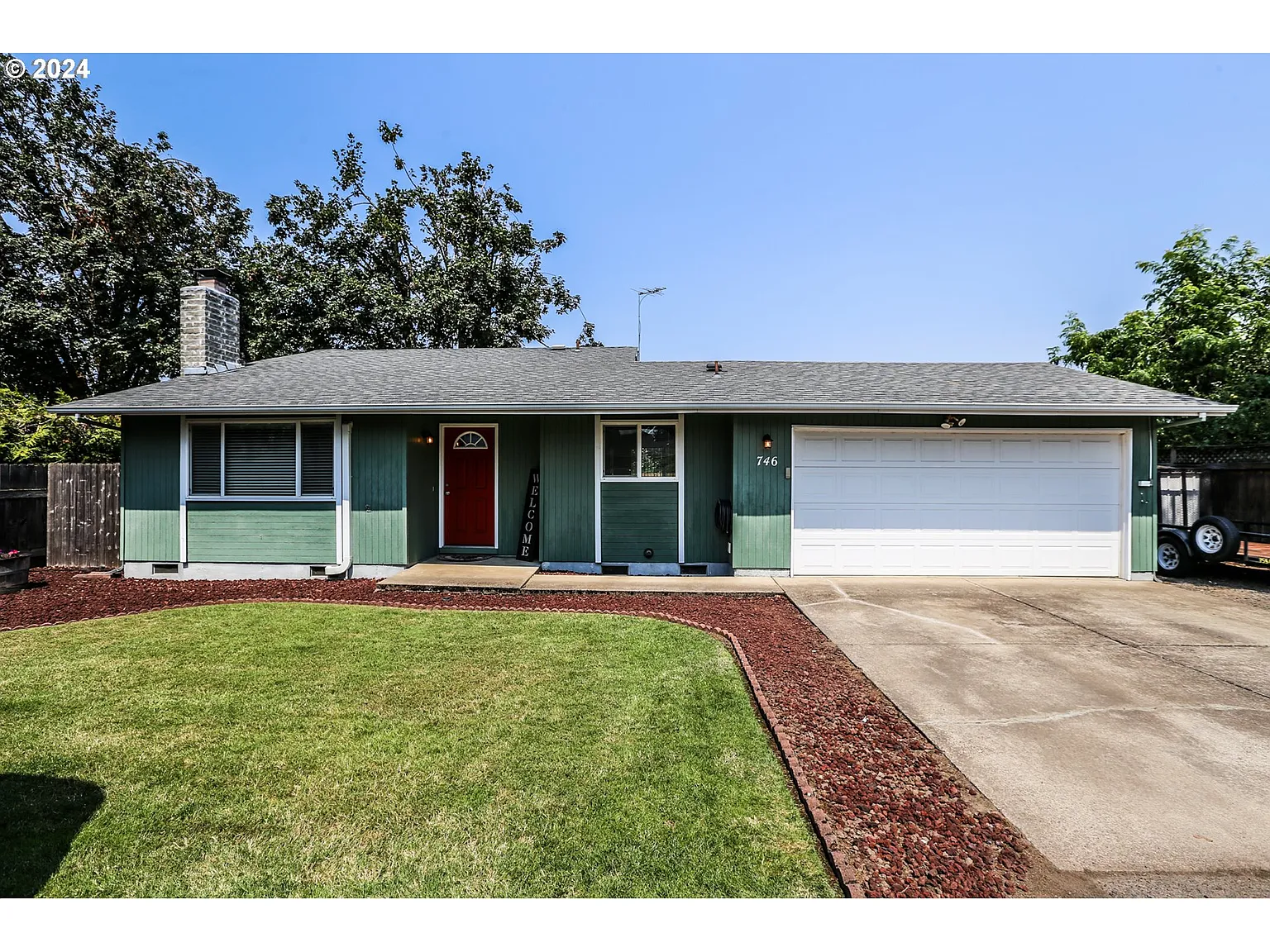 746 53rd Pl photo 1